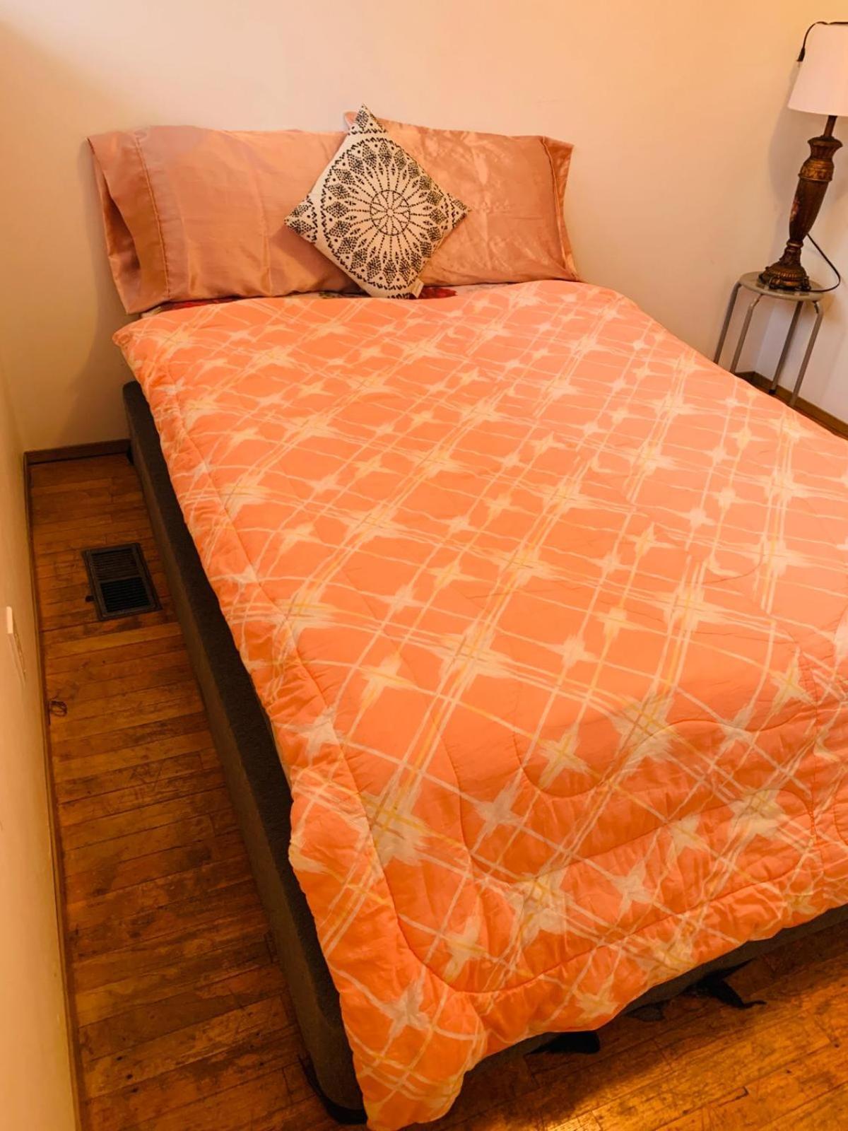 Cosy Romantic Stay In Surrey- Walking Distance From Guildford Town Centre Exterior photo