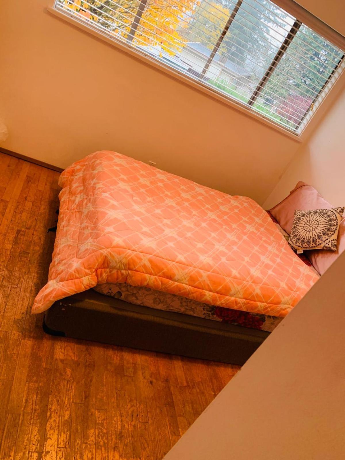 Cosy Romantic Stay In Surrey- Walking Distance From Guildford Town Centre Exterior photo