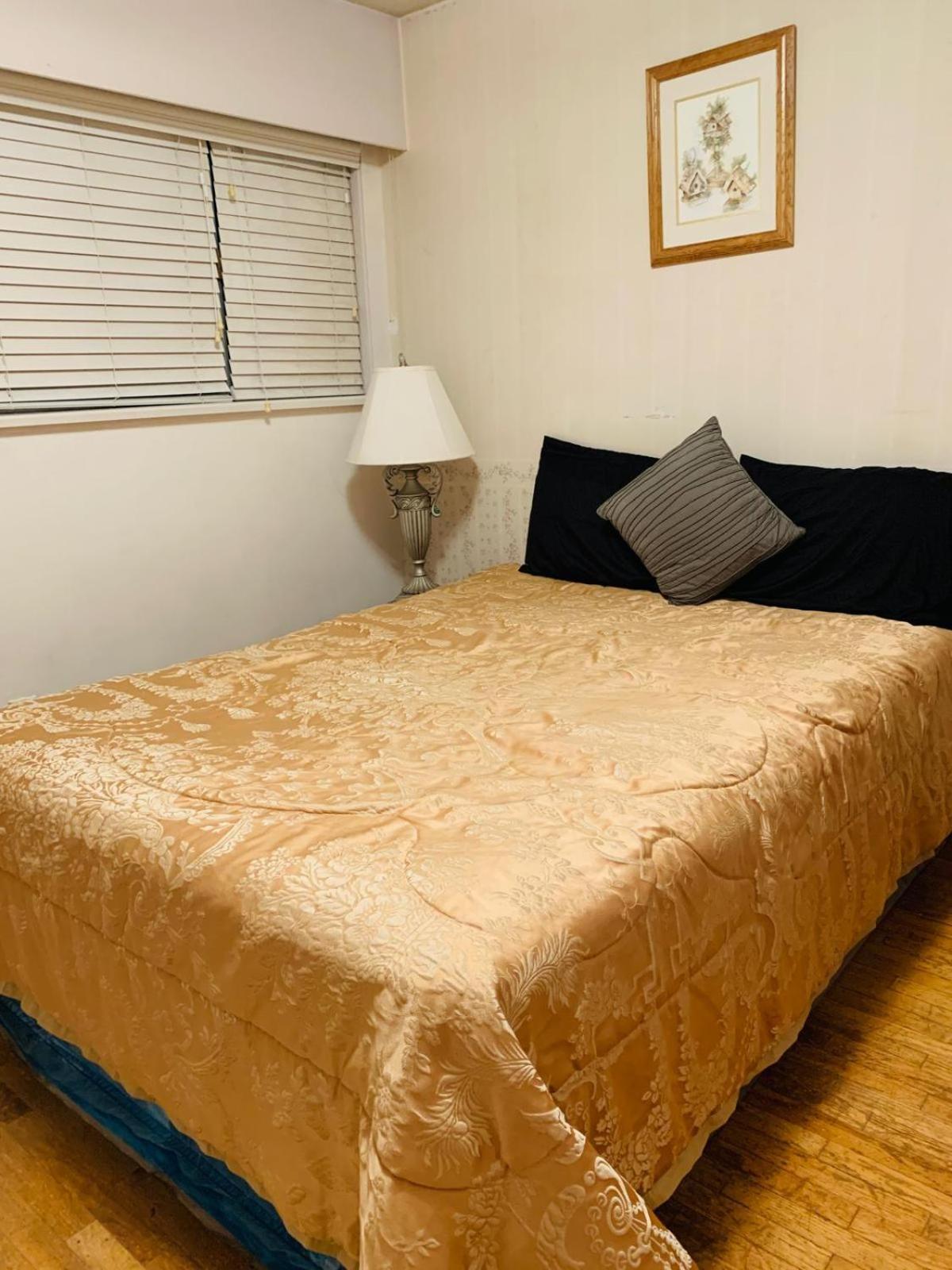 Cosy Romantic Stay In Surrey- Walking Distance From Guildford Town Centre Exterior photo