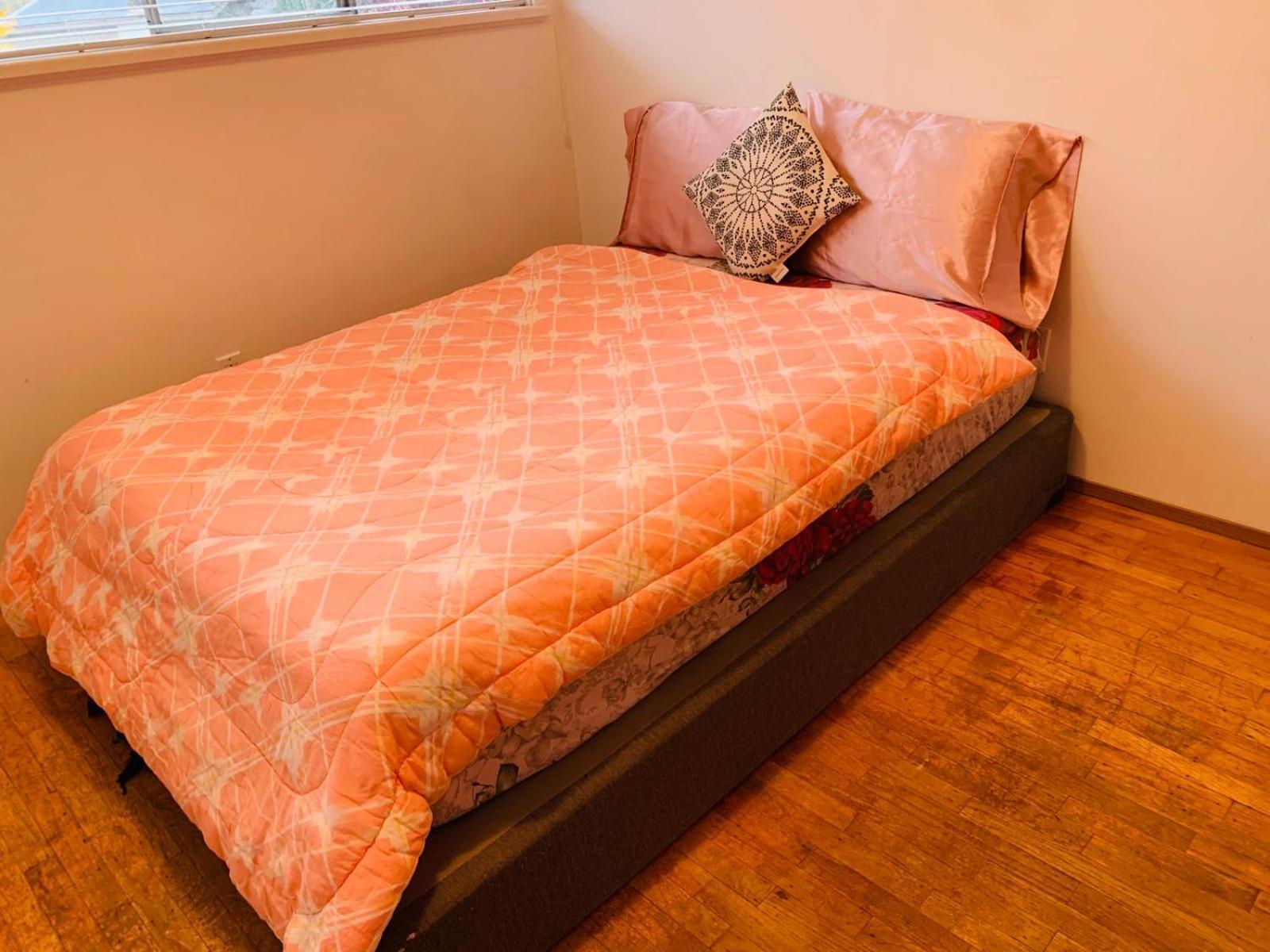 Cosy Romantic Stay In Surrey- Walking Distance From Guildford Town Centre Exterior photo