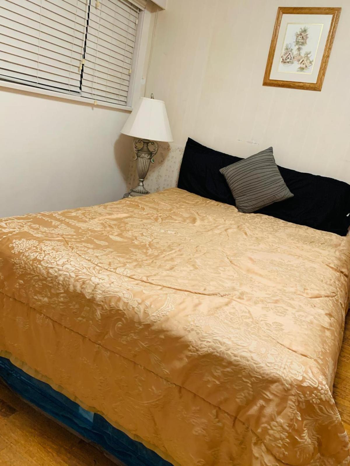 Cosy Romantic Stay In Surrey- Walking Distance From Guildford Town Centre Exterior photo