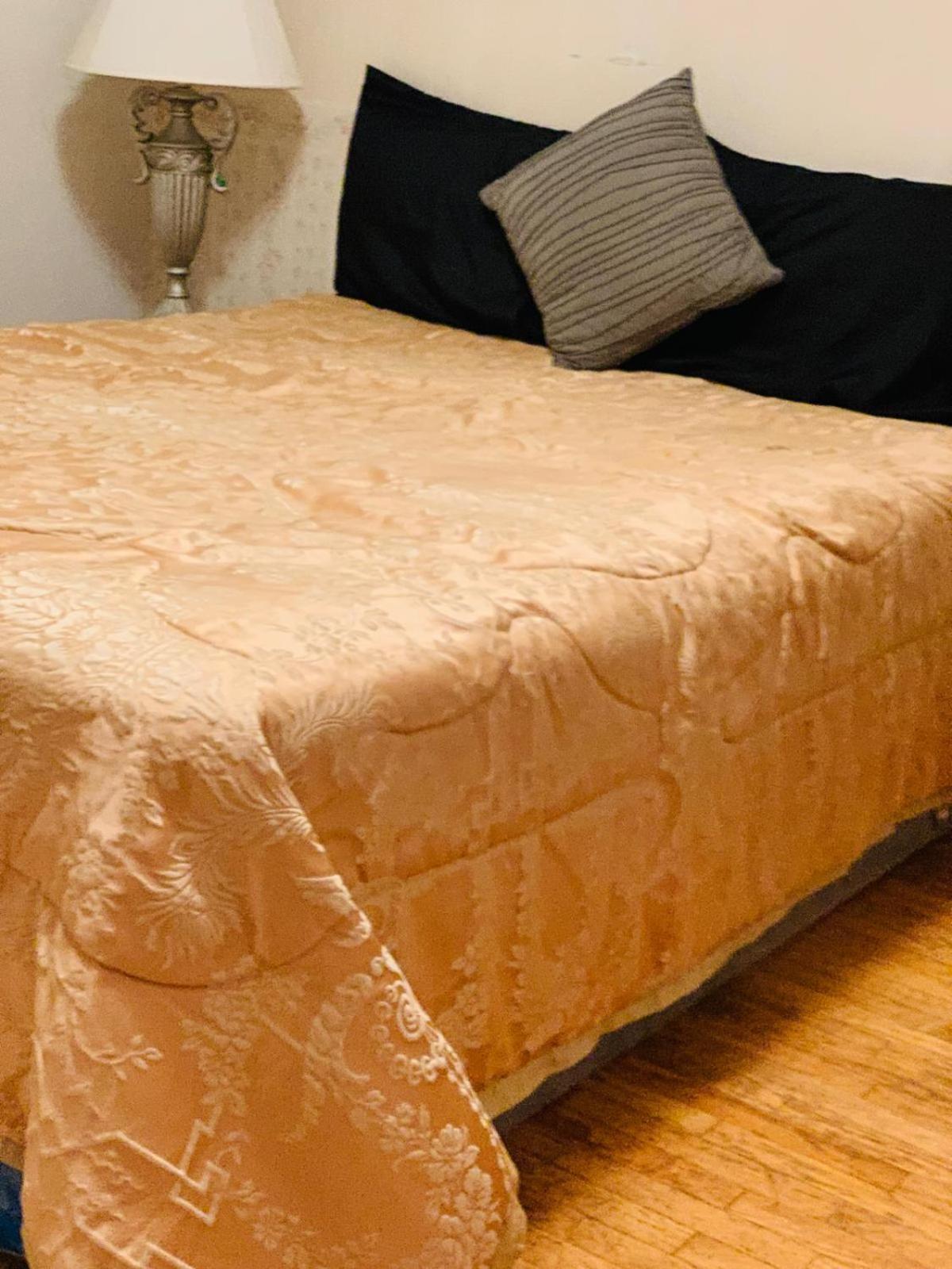 Cosy Romantic Stay In Surrey- Walking Distance From Guildford Town Centre Exterior photo